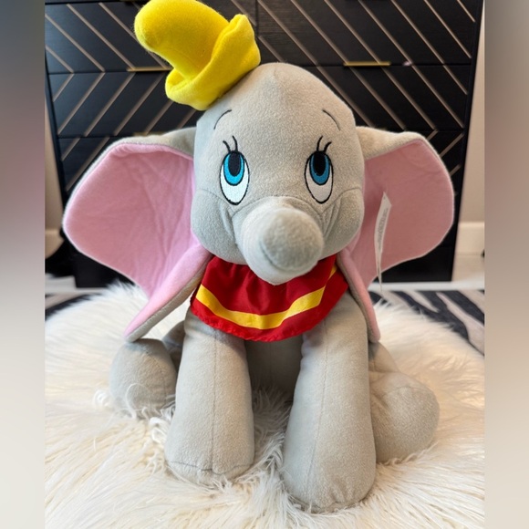 NWT Disneyland Plush Dumbo - Picture 1 of 9
